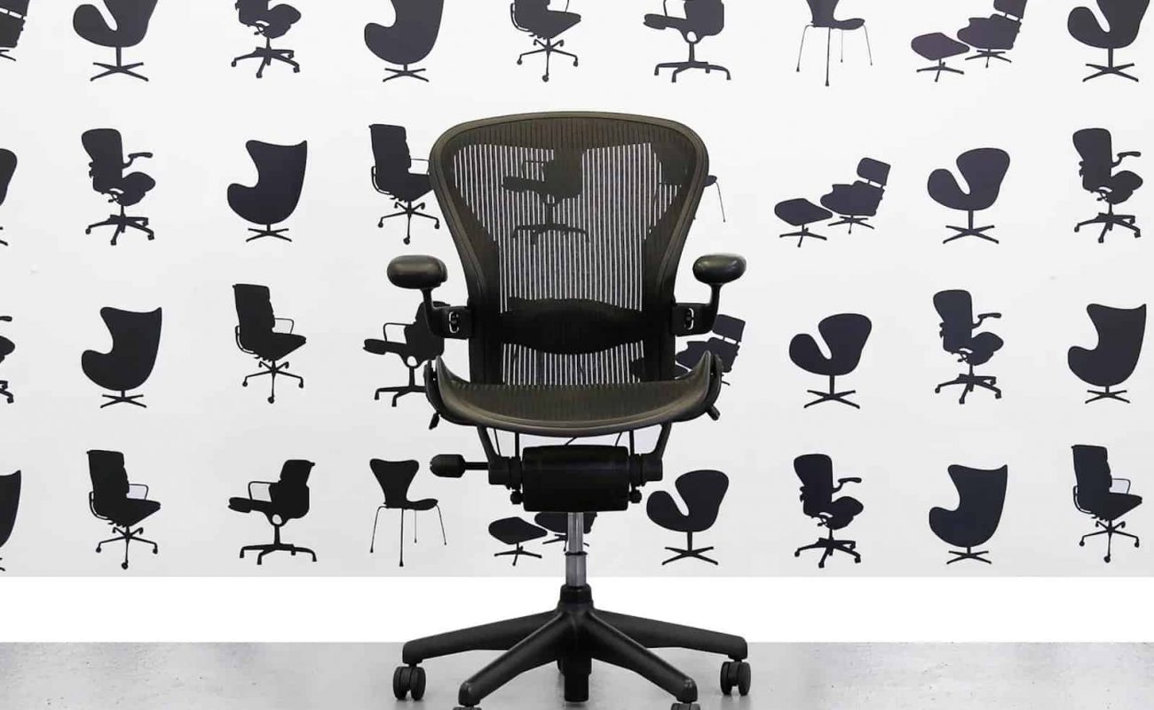 Herman Miller Aeron -Refurbished - Size B - Classic Version - Black - With Lumbar Support - Corporate Spec