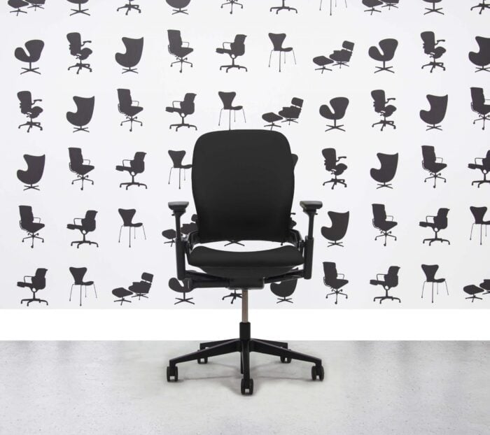 Refurbished Steelcase Leap V2 Chair -Black - Corporate Spec