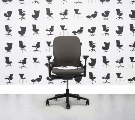 Refurbished Steelcase Leap V2 Chair - Sombrero - YP046 - Corporate Spec