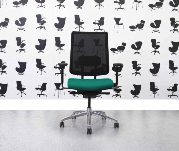 Refurbished Boss Design Moneypenny 4D - Black Mesh - Montserrat Seat - Corporate Spec