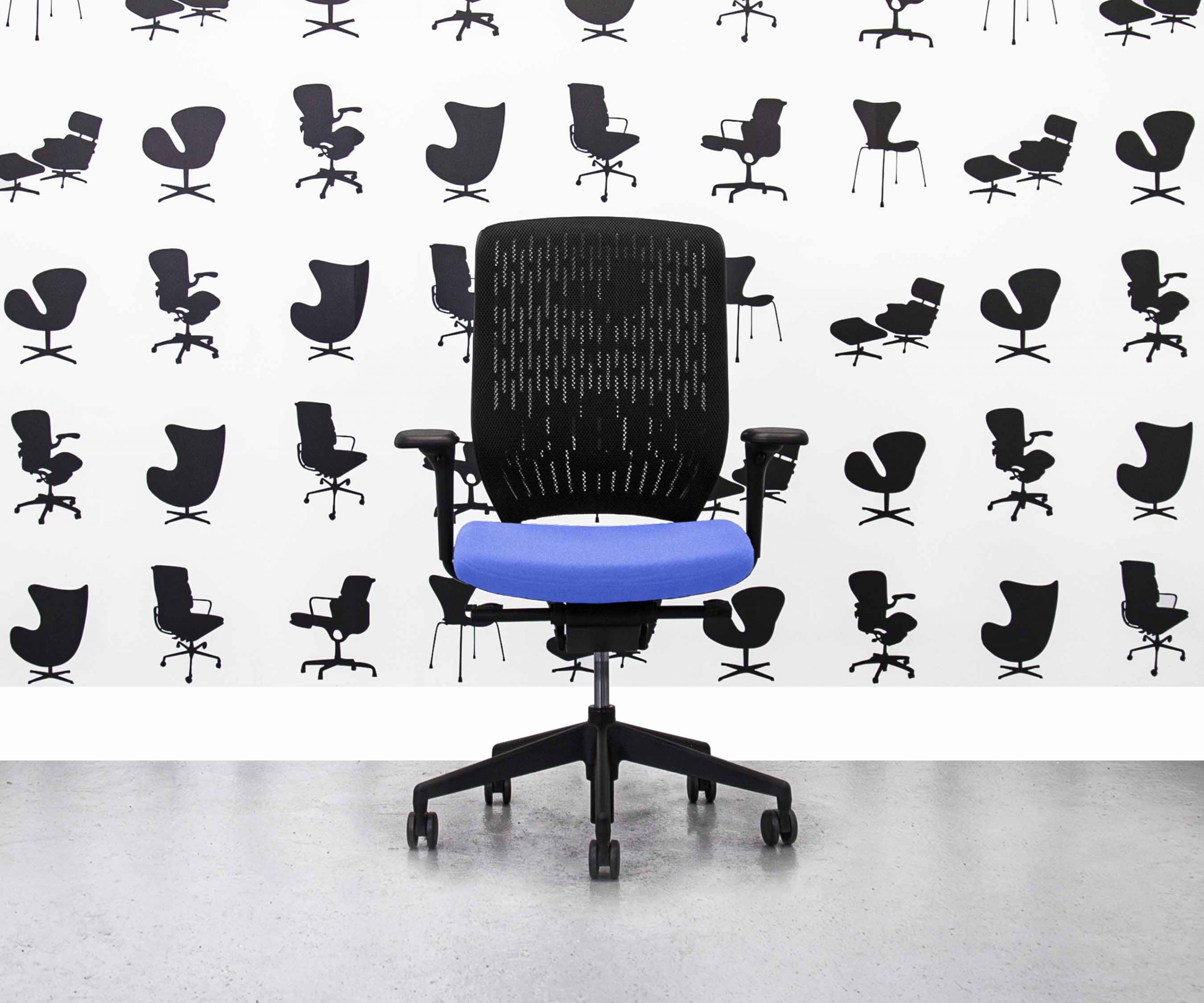 Refurbished Senator Evolve Office Chair - Full Spec - Bluebell - Corporate Spec 1 Refurbished Senator Evolve Office Chair - Full Spec - Bluebell - Corporate Spec 1