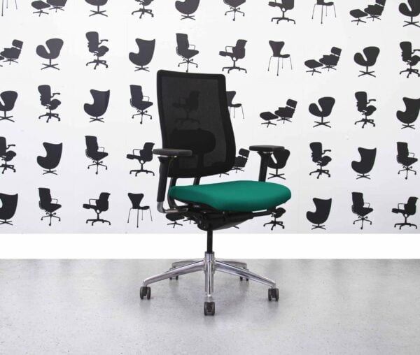 Refurbished Boss Design Moneypenny 4D - Black Mesh - Montserrat Seat - Corporate Spec 1