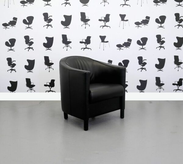 Refurbished Walter Knoll Black Leather Arm Chair - Wooden Legs