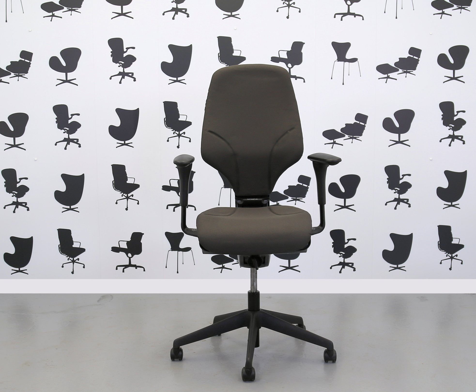 Black Refurbished Giroflex G64 7578 High Back Chair 