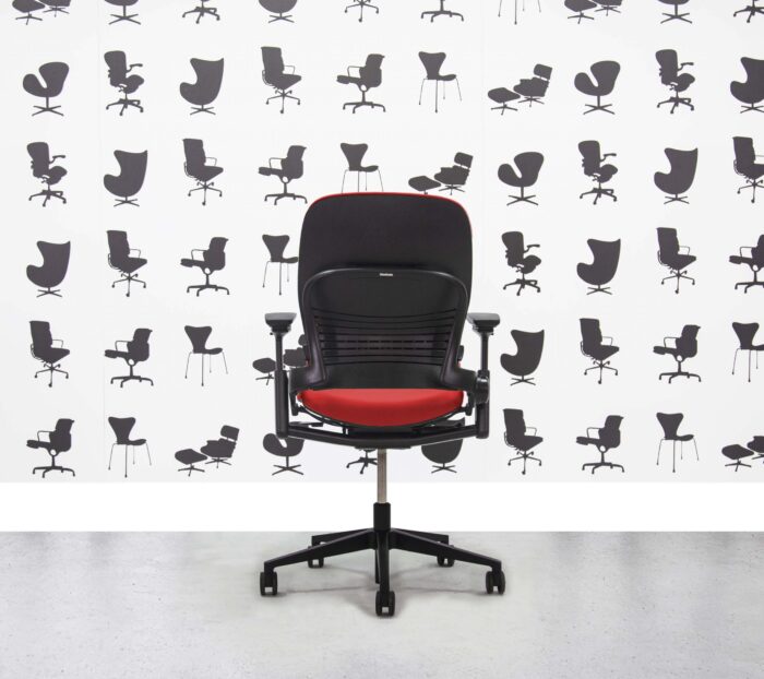 Refurbished Steelcase Leap V2 Chair - Belize YP105 - Corporate Spec 2