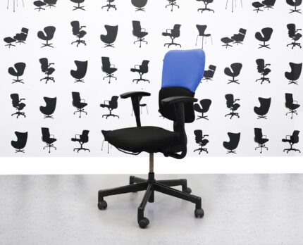 Refurbished Steelcase Lets B Chair - Black Seat with Black & Bluebell Back YP097 - Corporate Spec 3