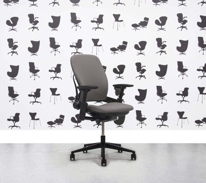 Refurbished Steelcase Leap V2 Chair - Blizzard YP081 - Corporate Spec 3