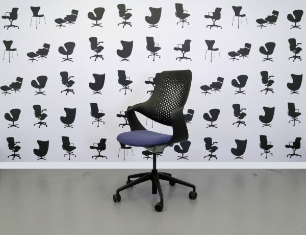 Refurbished Boss Design COZA- Blue fabric seat - Black Plastic Back