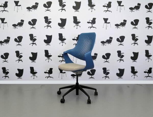 Refurbished Boss Design COZA- Grey fabric seat - Blue Plastic Back