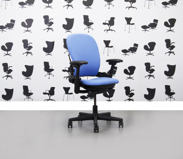 Refurbished Steelcase Leap V1 in Bluebell