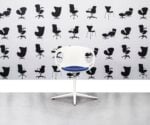 Fritz Hansen Rin Conference Chair Wit frame met blauwe vulling - Corporate Spec