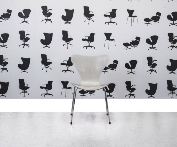 Refurbished Fritz Hansen Series 7™ Chair - Wooden White - Corporate Spec