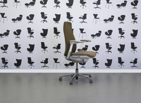 Refurbished Haworth Fern Chair - Beige Fabric Seat With Grey Mesh Back