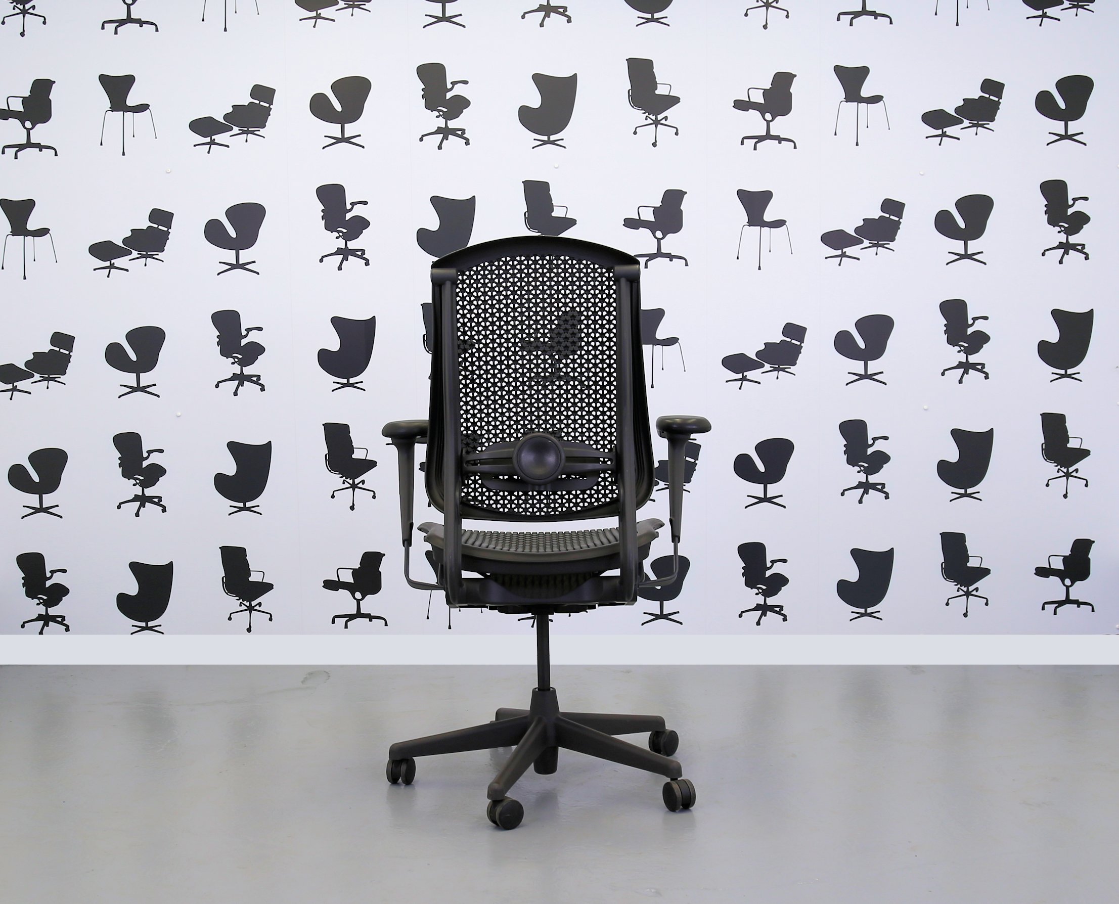 HERMAN MILLER CELLE CHAIR PLASTIC BACK AND SEAT GRAPHITE 320 - (3) Refurbished Herman Miller Celle Chair - Plastic Back And Seat - Graphite - Image 3