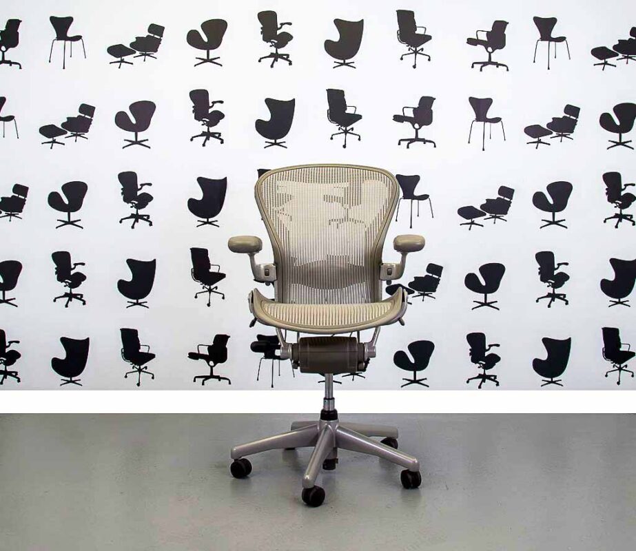 Herman Miller Titanium Aeron Size B