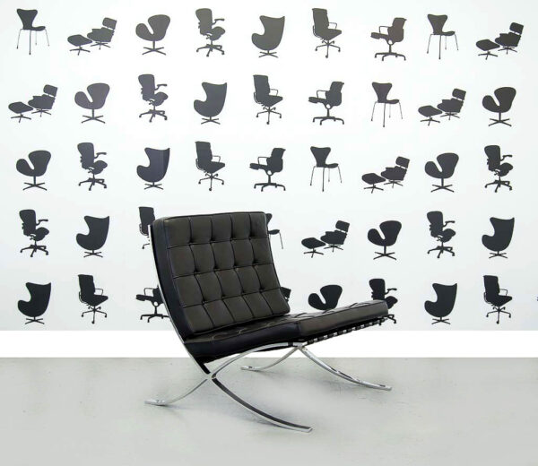 Knoll Barcelona in Black Leather