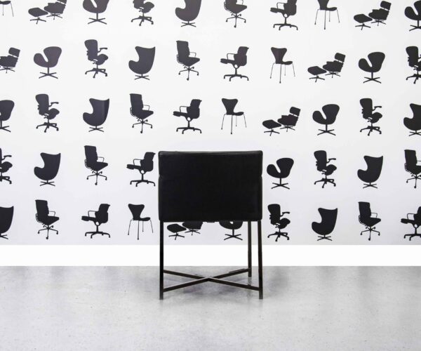 Refurbished Minotti Flynt Armchair by Rodolfo Dordoni - Black Leather - Corporate Spec 3