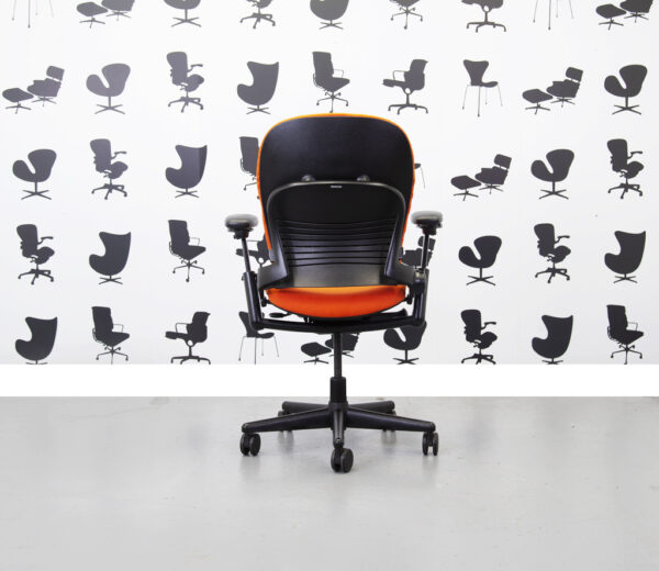 Refurbished Steelcase Leap V1 in Olympic