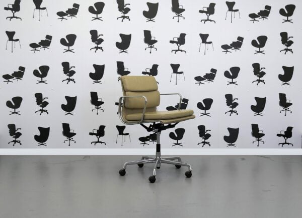VITRA CHARLES EAMES EA217 CONFRENCE CHAIR BEIGE LEATHER ALUMINIUM FRAME 16 1094.99 2 scaled 1