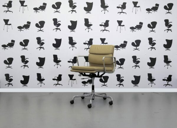 VITRA CHARLES EAMES EA217 CONFRENCE CHAIR BEIGE LEATHER ALUMINIUM FRAME 16 1094.99 4 scaled 1