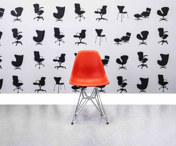 Gerenoveerde Vitra Charles Eames DSR Stoel - Poppy Red - Corporate Spec