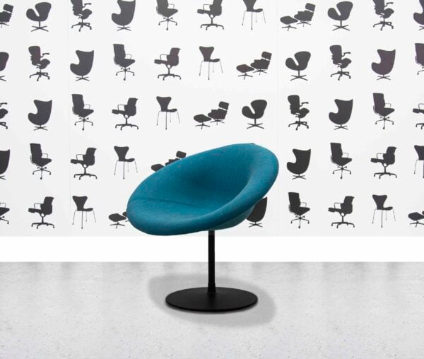Refurbished Artifort - Globe Lounge Chair - Blue Fabric - Corporate Spec 1