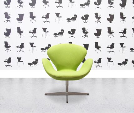 refurbished fritz hansen arne jacobsen swan chair apple green fabric
