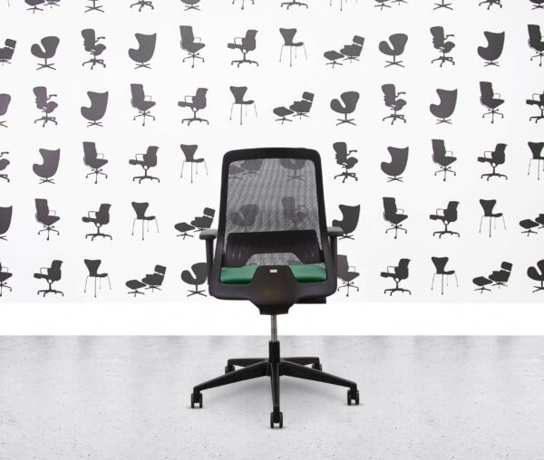 refurbished interstuhl everyis1 ev251 2d lumbar support bluebell (copy)