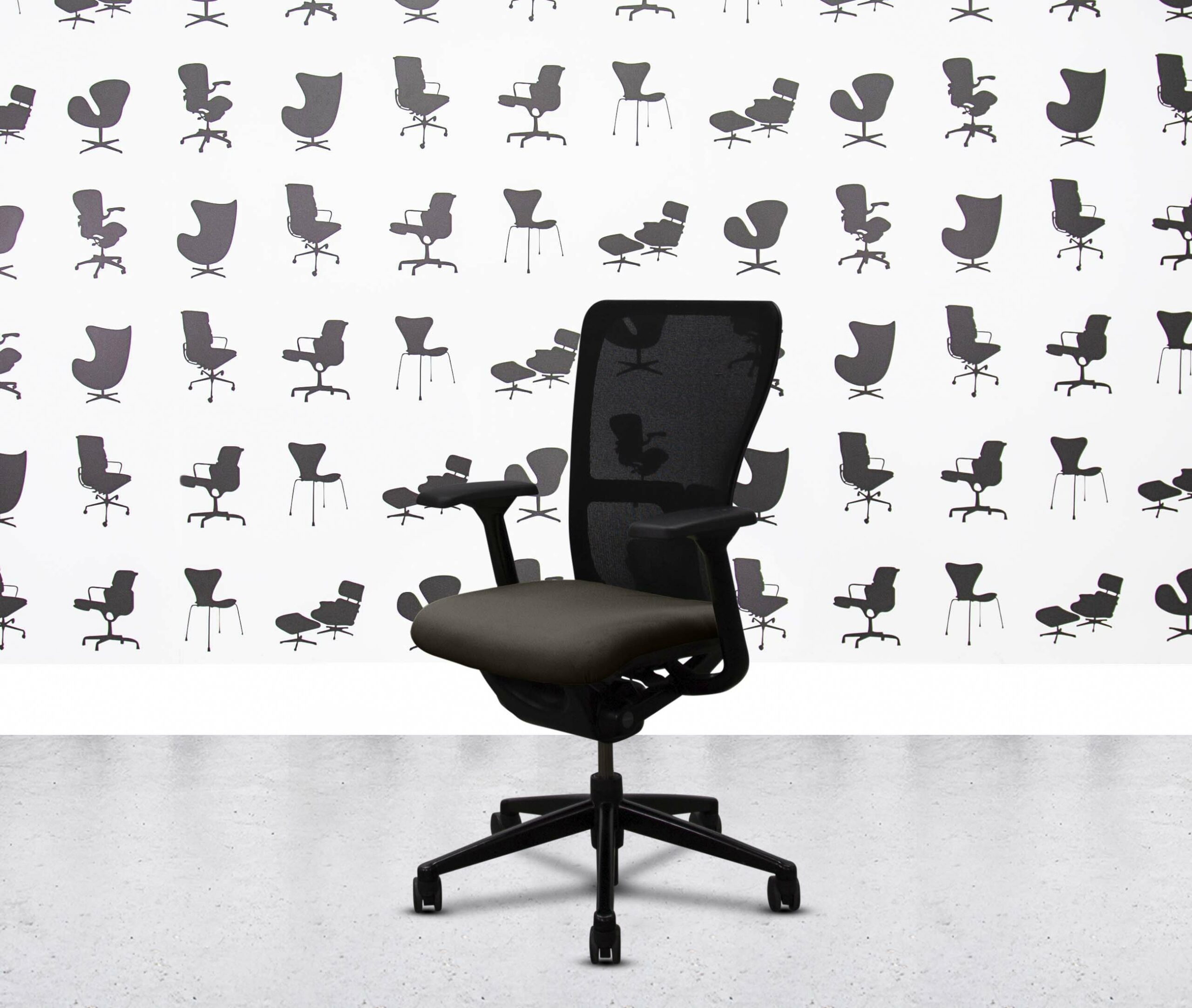 refurbished haworth zody desk chair black frame fixed arms sombrero refurbished haworth zody desk chair black frame fixed arms sombrero
