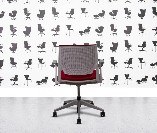 refurbished haworth very conference chair white and red