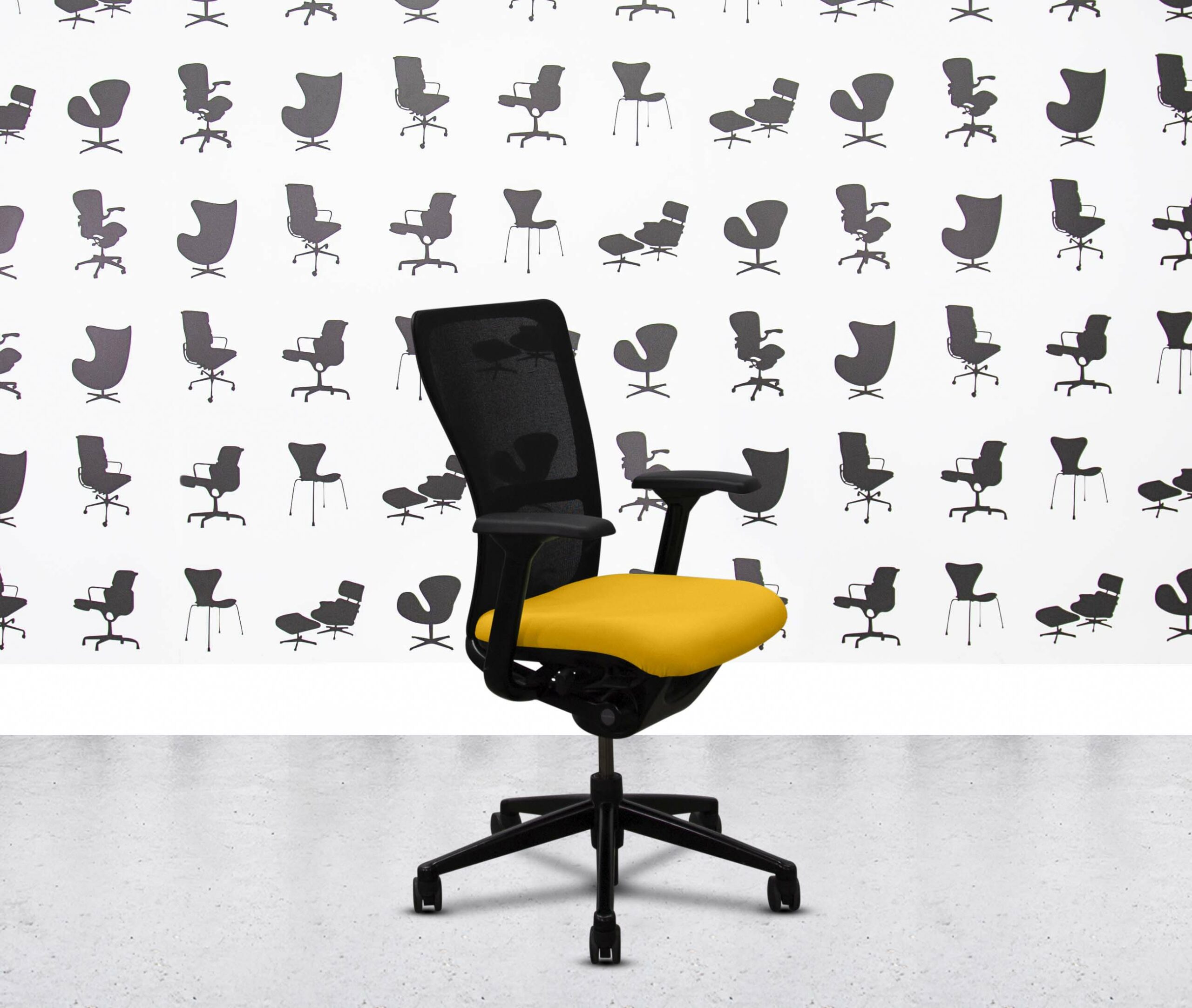 refurbished haworth zody desk chair black frame fixed arms solano refurbished haworth zody desk chair black frame fixed arms solano