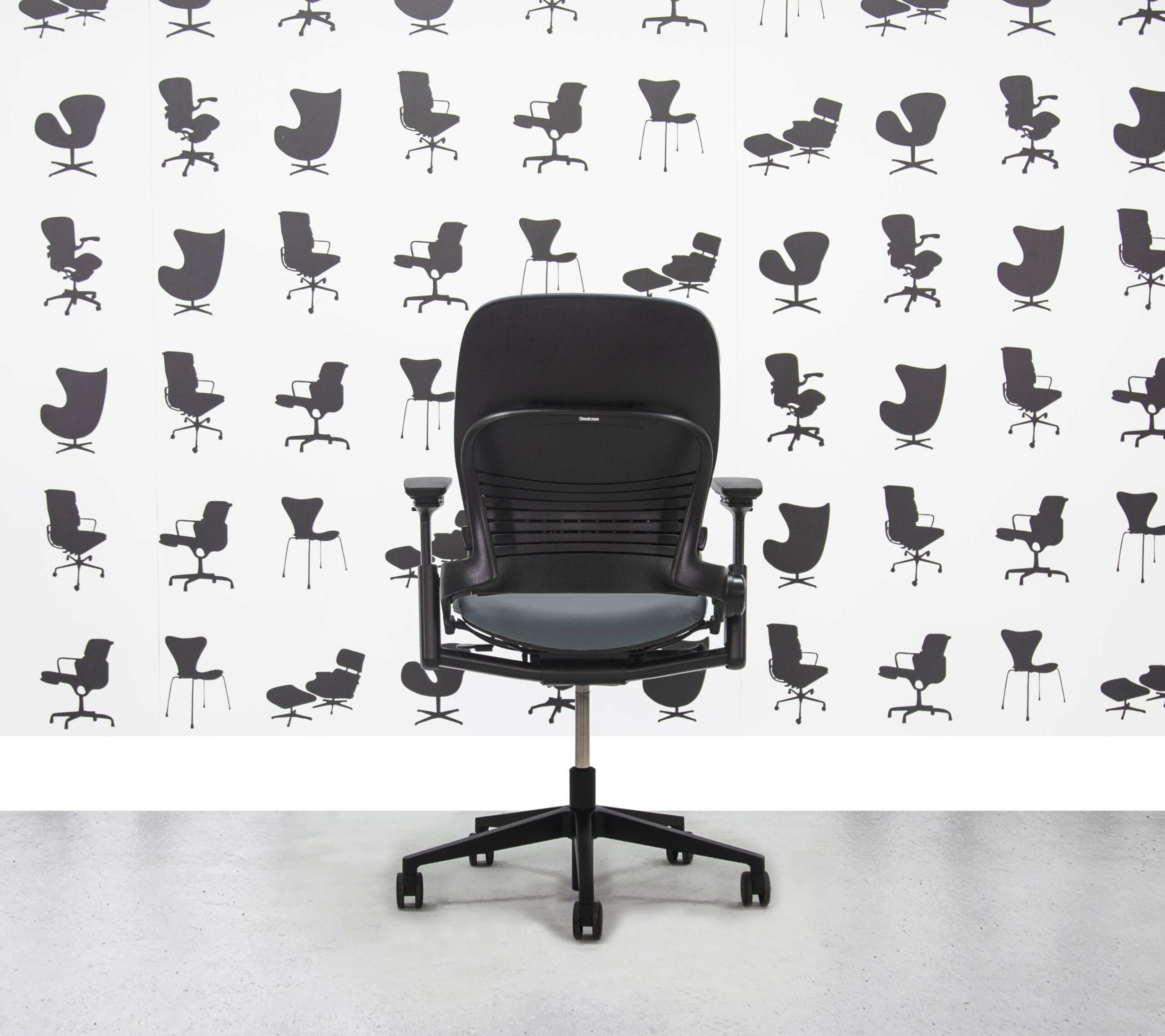 refurbished steelcase leap v2 chair full spec black frame multi colour refurbished steelcase leap v2 chair full spec black frame multi colour