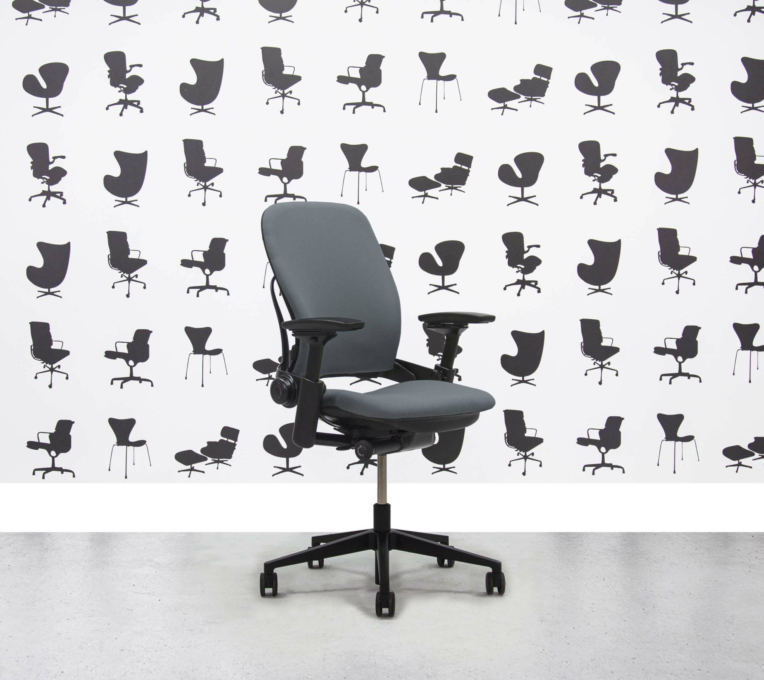refurbished steelcase leap v2 chair full spec black frame multi colour refurbished steelcase leap v2 chair full spec black frame multi colour