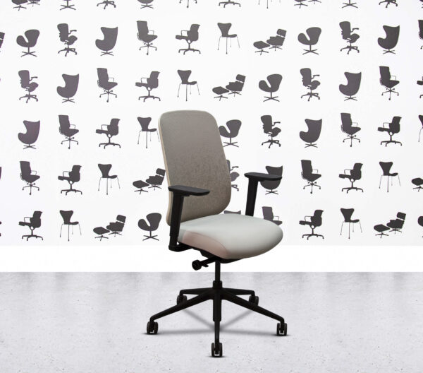 Refurbished Boss Design - Sia Task Chair - Black Frame - Beige Mesh and Seat4