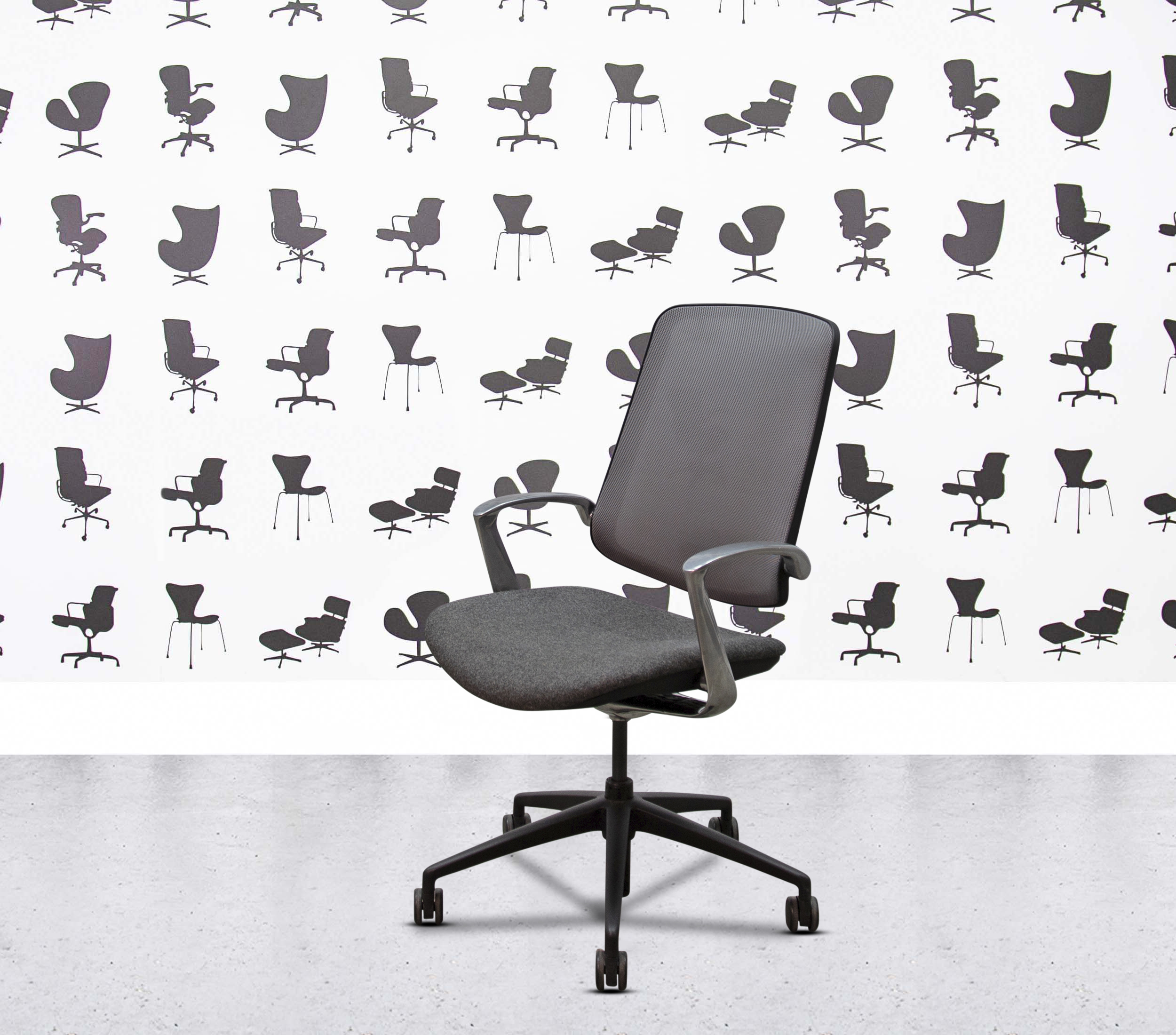 Refurbished Boss Design - Trinetic Office Chair - Black Frame - Grey2 Refurbished Boss Design - Trinetic Office Chair - Black Frame - Grey2
