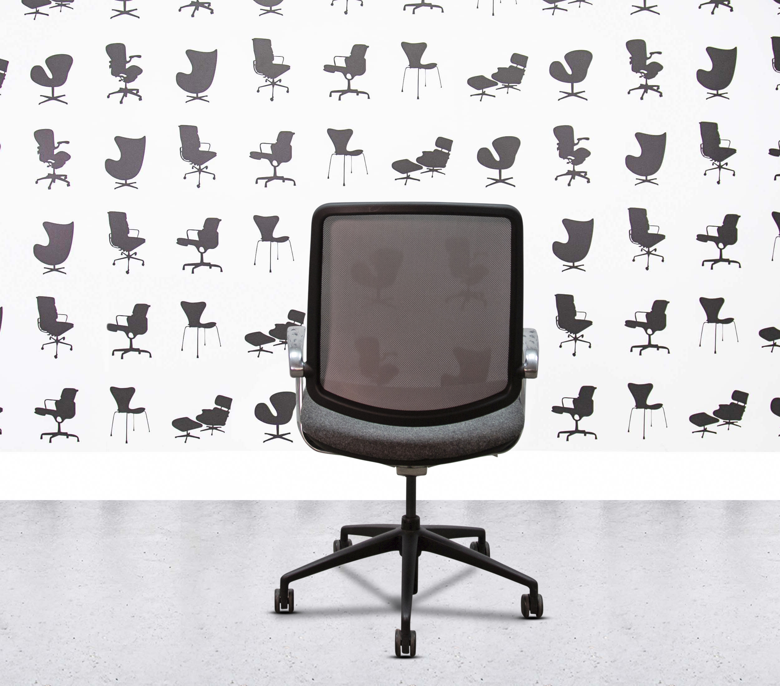 Refurbished Boss Design - Trinetic Office Chair - Black Frame - Grey3 Refurbished Boss Design - Trinetic Office Chair - Black Frame - Grey3