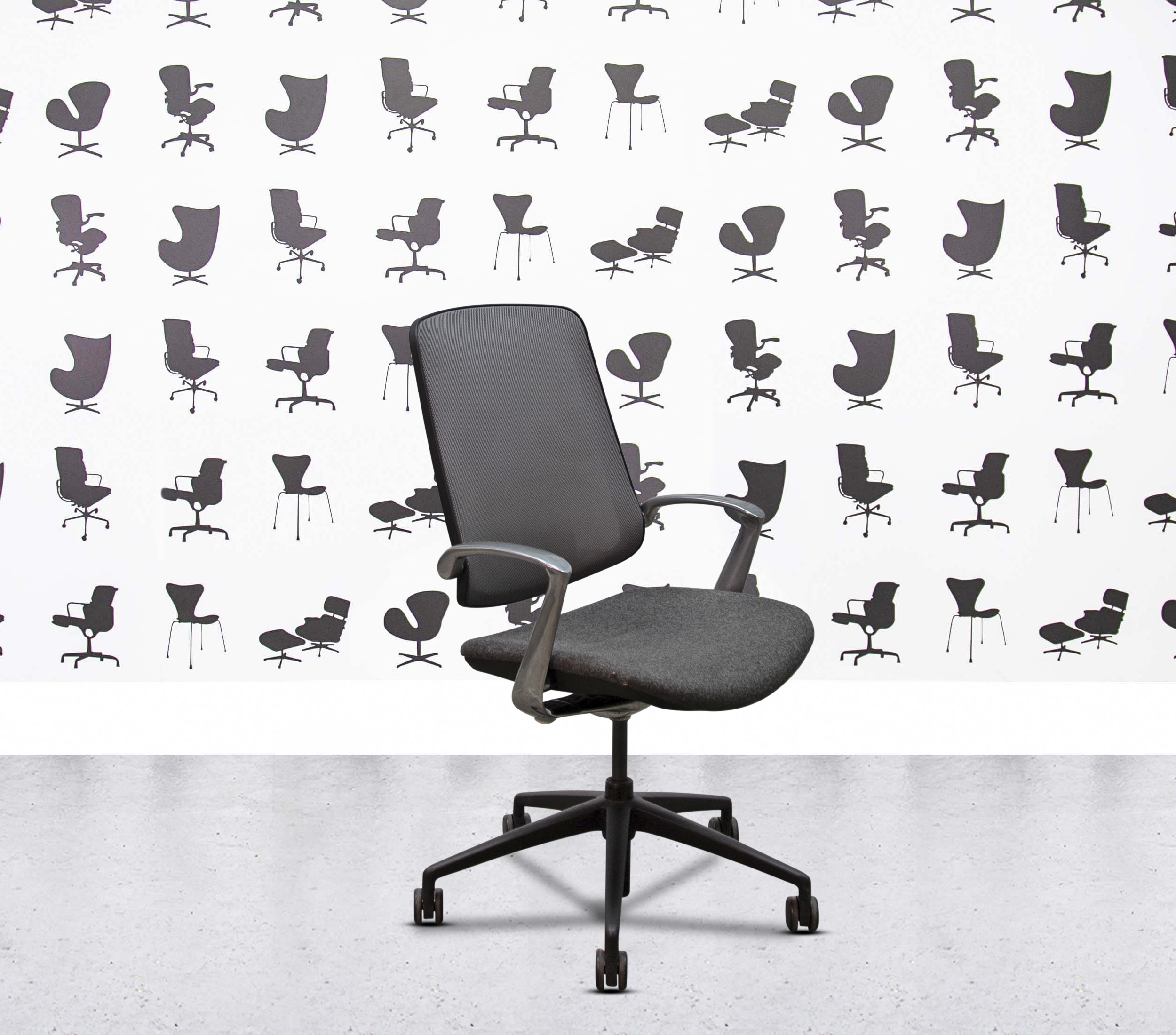 Refurbished Boss Design - Trinetic Office Chair - Black Frame - Grey4 Refurbished Boss Design - Trinetic Office Chair - Black Frame - Grey4