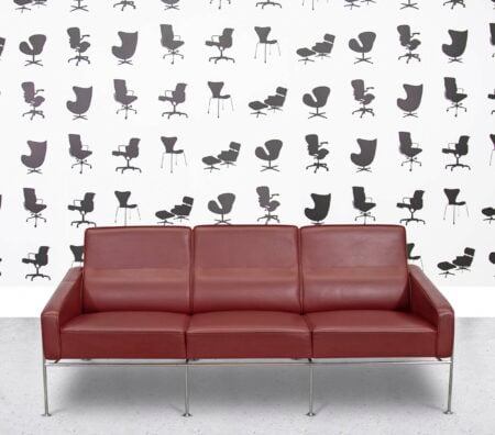 Refurbished Fritz Hansen 3303 Sofa - Berry Red Leather