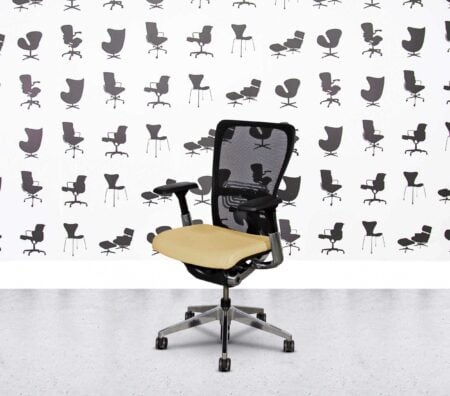 Refurbished Haworth Zody Desk Chair FULL SPEC - Polished Aluminium - Black Mesh - Leather - Giallo Cream