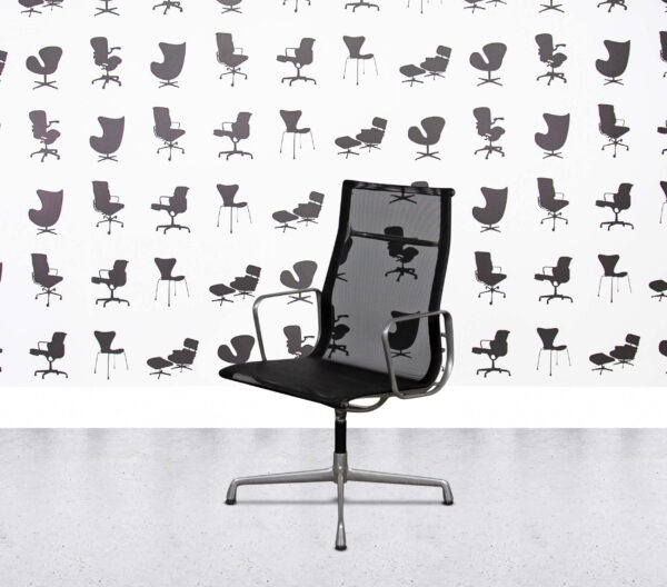 Refurbished ICF Charles Eames EA119 - Polished Aluminium - Black Mesh