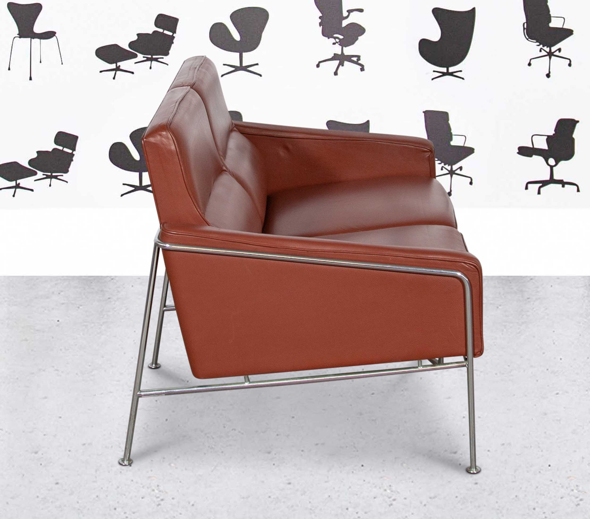 Refurbished Fritz Hansen 3302 - 2 Seater Sofa - Berry Red Leather 4 Refurbished Fritz Hansen 3302 - 2 Seater Sofa - Berry Red Leather