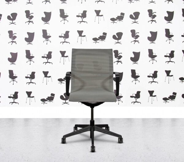 Refurbished Verco Flux Medium Back - Black Frame - Grey Mesh