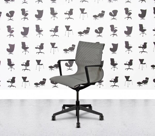 Refurbished Verco Flux Medium Back - Black Frame - Grey Mesh