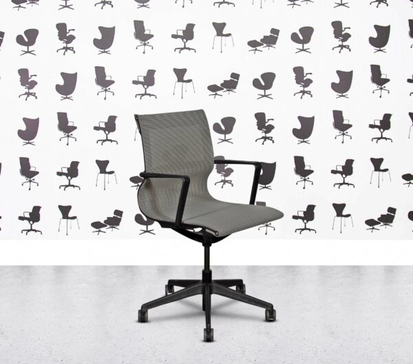 Refurbished Verco Flux Medium Back - Black Frame - Grey Mesh