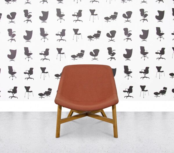 Refurbished Noti Mishell Armchair - Wooden Legs - Orange Fabric