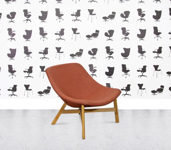 Refurbished Noti Mishell Armchair - Wooden Legs - Orange Fabric