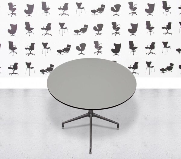 Refurbished B&B Italia Sina Round Table - White Top