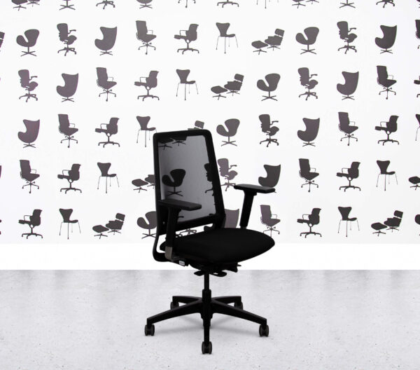 Refurbished Forma 5 Sense Task Chair - Full Black