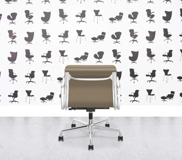 Refurbished Vitra Eames Soft Pad EA217 - Premium Leather - Pol Alu - Sand