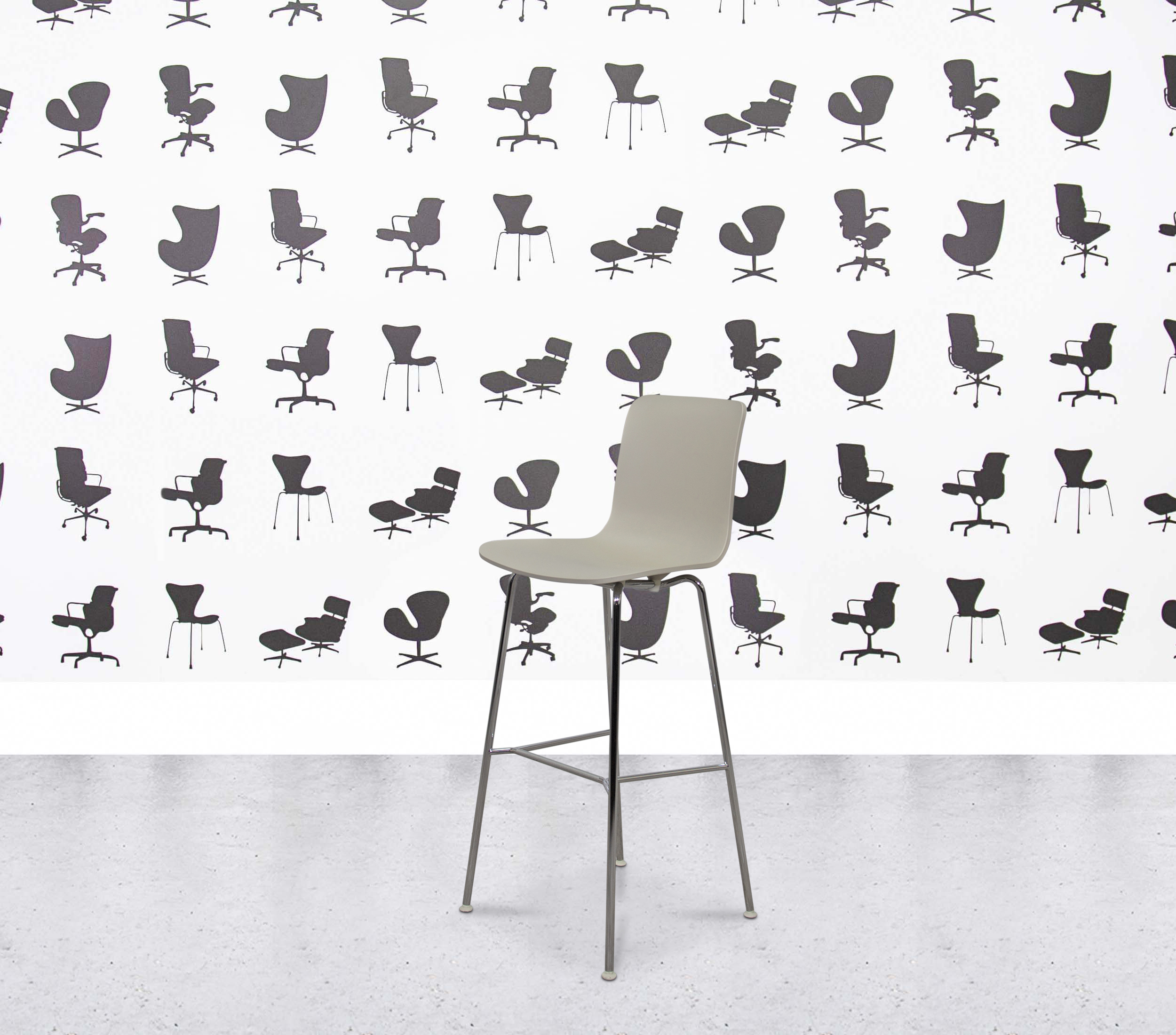 Refurbished Vitra HAL Stool High - White Shell2 Refurbished Vitra HAL Stool High - White Shell